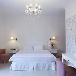 Alley Boutique And Hotell
