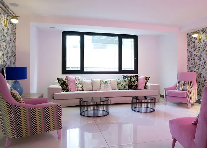 Alley Boutique And Argostoli (Kefalonia)