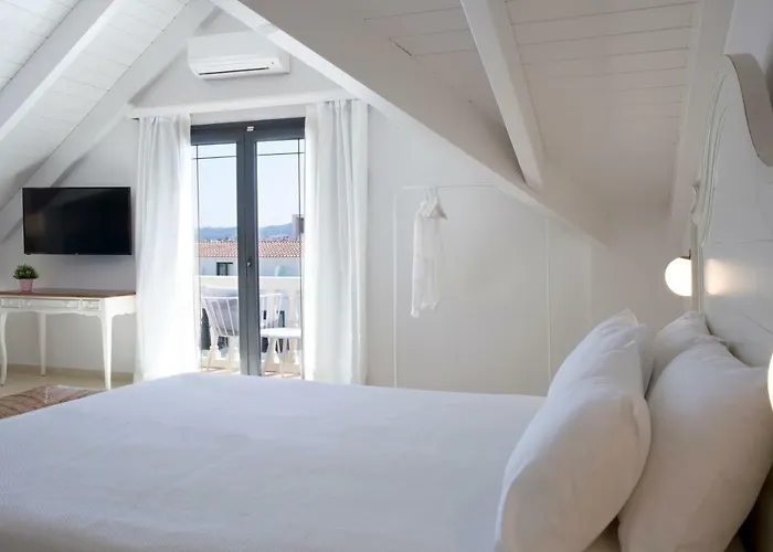 Hotel Alley Boutique And