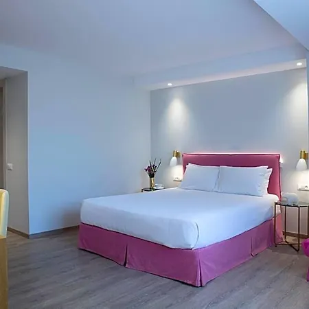 Alley Boutique And 4*