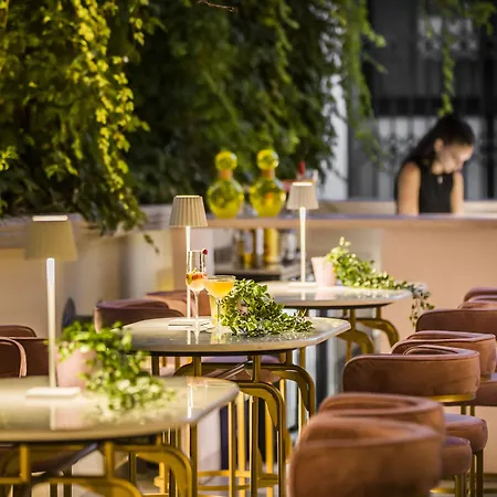 Hotel Alley Boutique And
