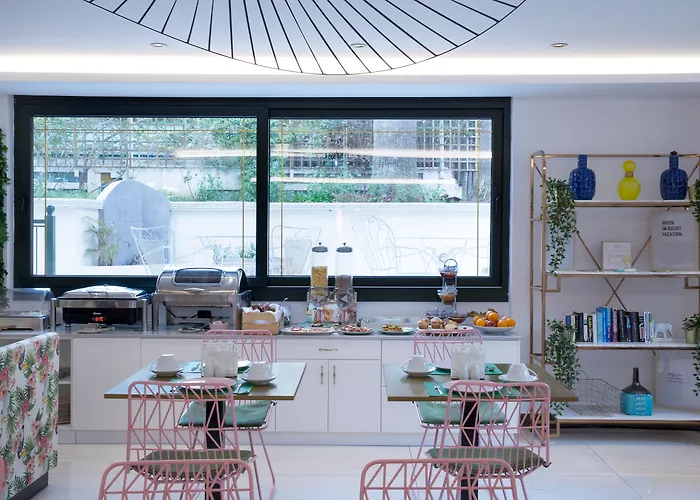 Alley Boutique And Hotel