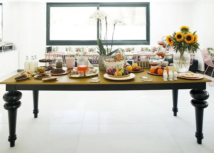 Hotel Alley Boutique And